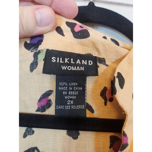 Silkland Women's Beige Leopard Printed Linen Sleeveless‎ Button Front Blouse  2X - Picture 3 of 5